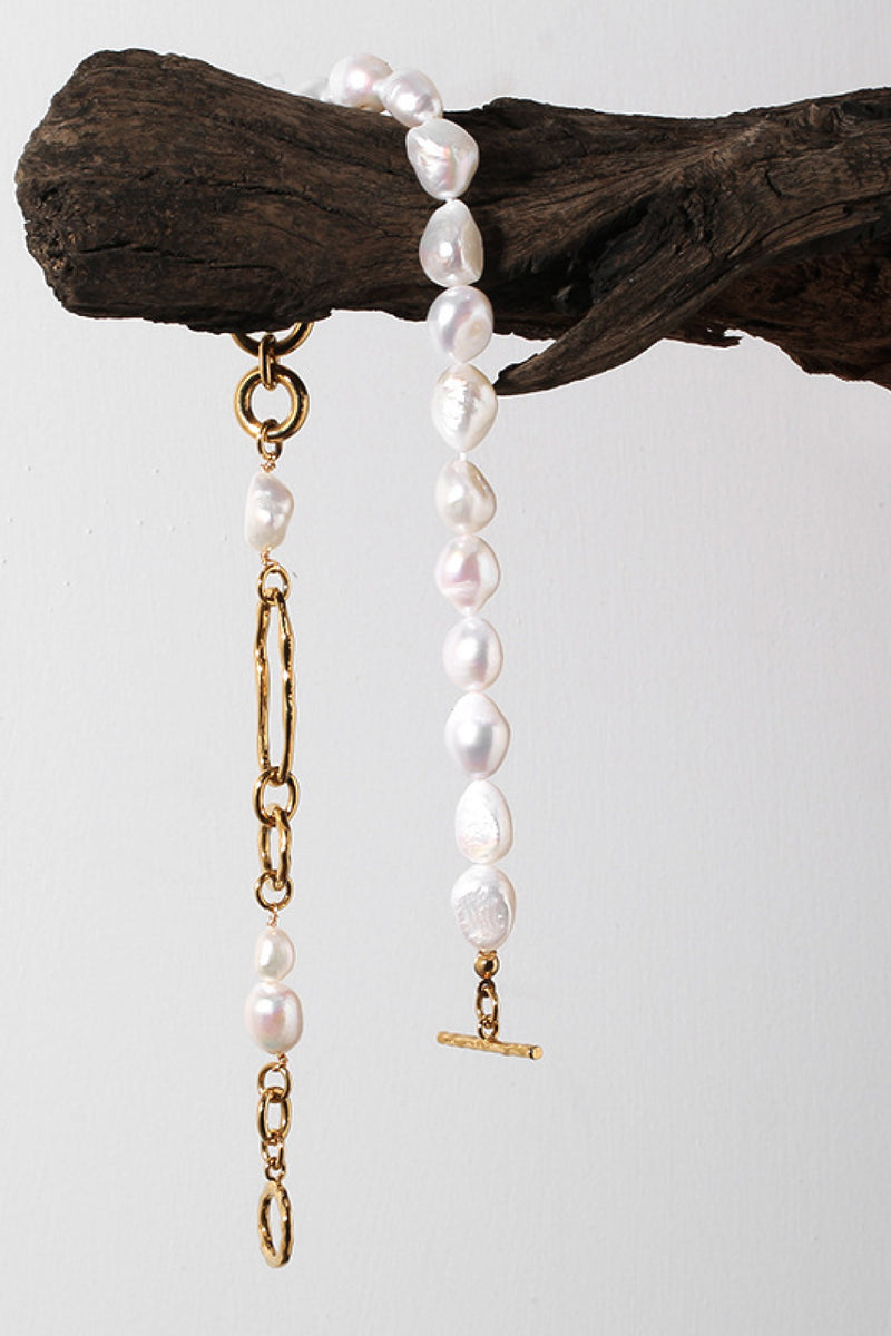 Pearl Gold-Plated Toggle Clasp Necklace
