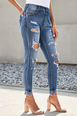 Distressed Frayed Hem Cropped Jeans - Bakers Shoes store