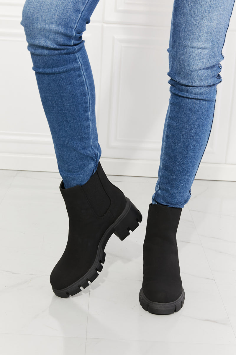 Work Matte Lug Sole Chelsea Boots in Black – Bakers store