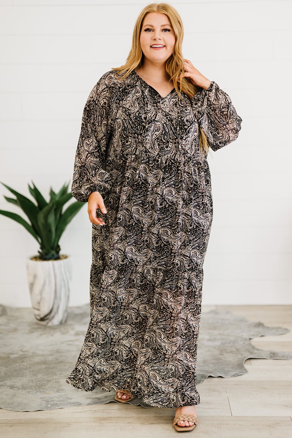 Plus Size Paisley Print Balloon Sleeve Maxi Dress - Bakers Shoes store